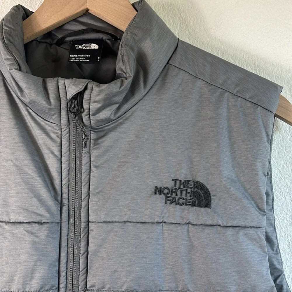 The North Face Men's Bombay Light Grey Zip Lightweight Puffer Vest Sz S